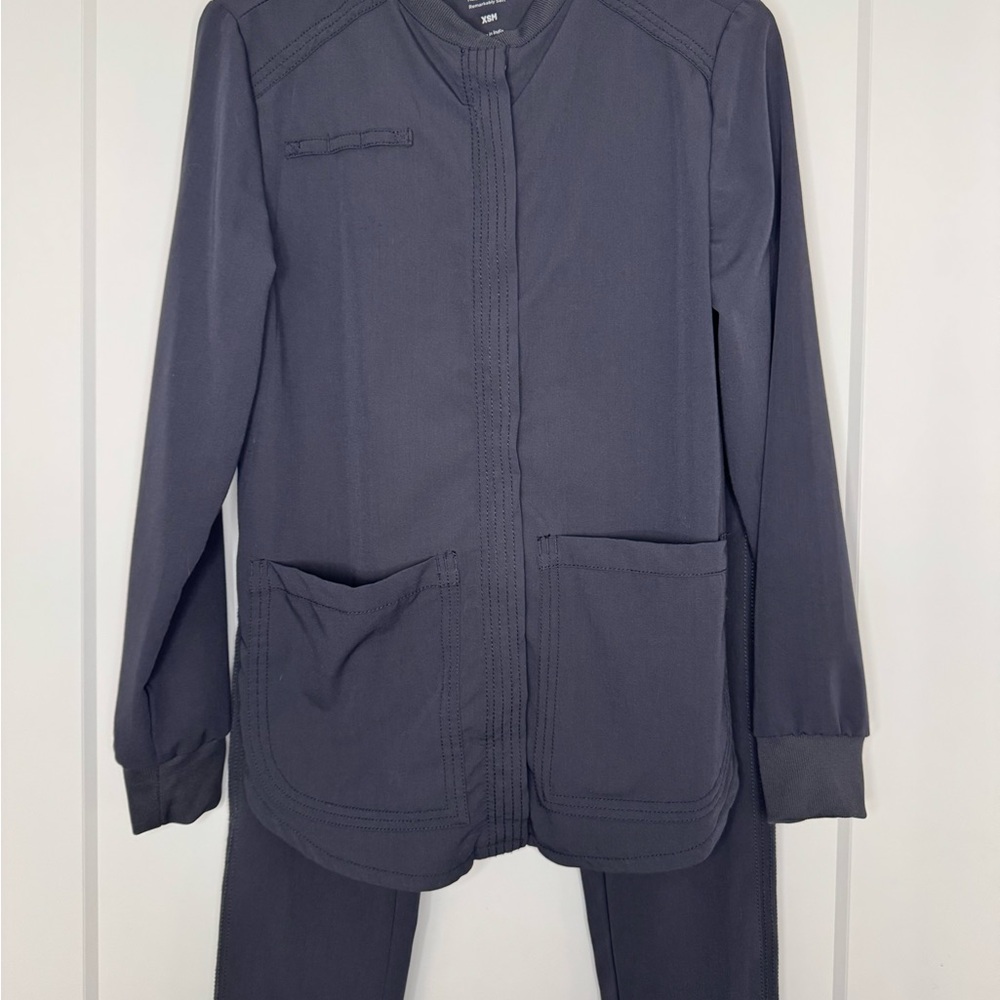Women's Gray scrub Jacket and pants